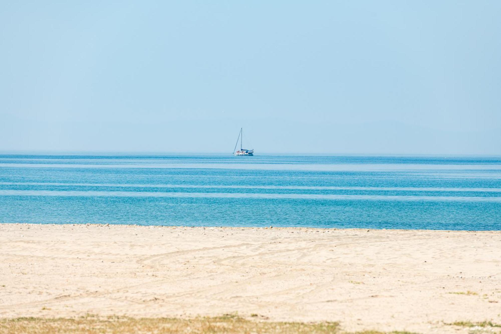 Olivento Beach Front Suites 포토스 외부 사진