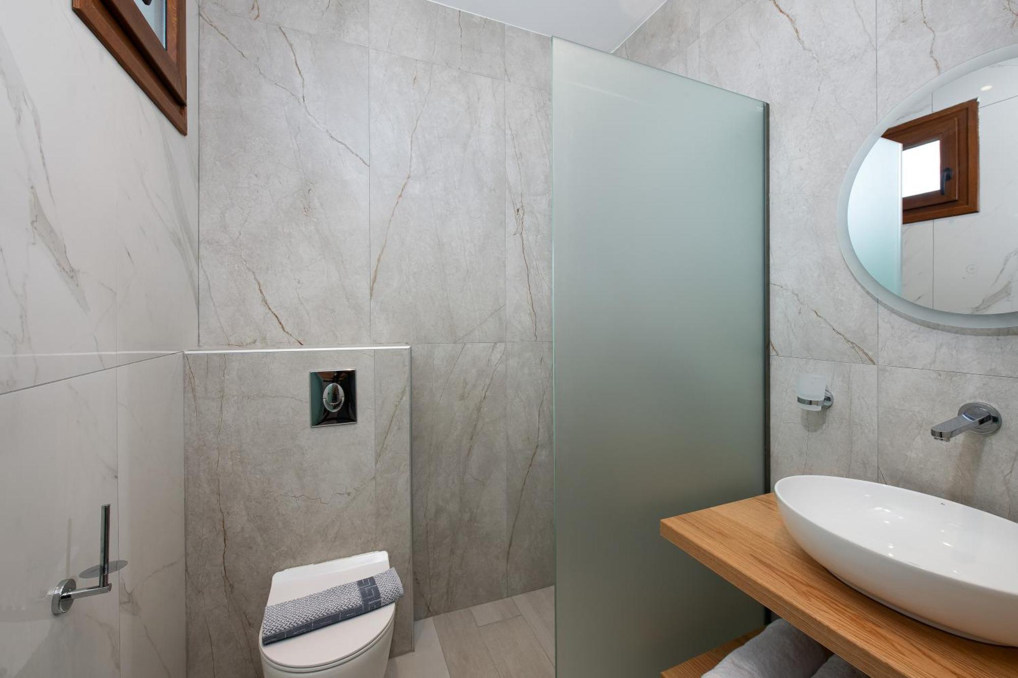 Olivento Beach Front Suites 포토스 외부 사진