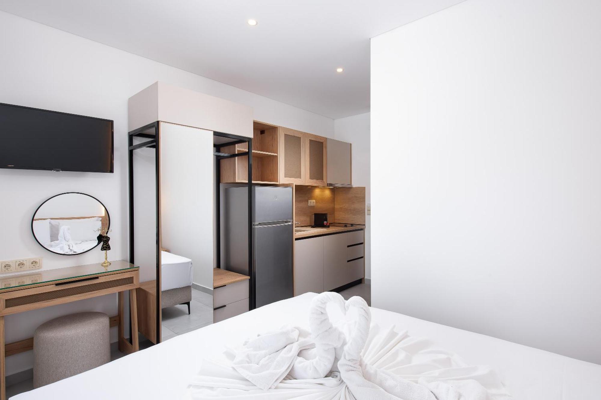 Olivento Beach Front Suites 포토스 외부 사진