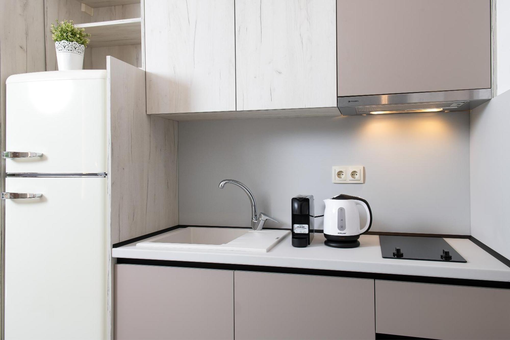 Olivento Beach Front Suites 포토스 외부 사진