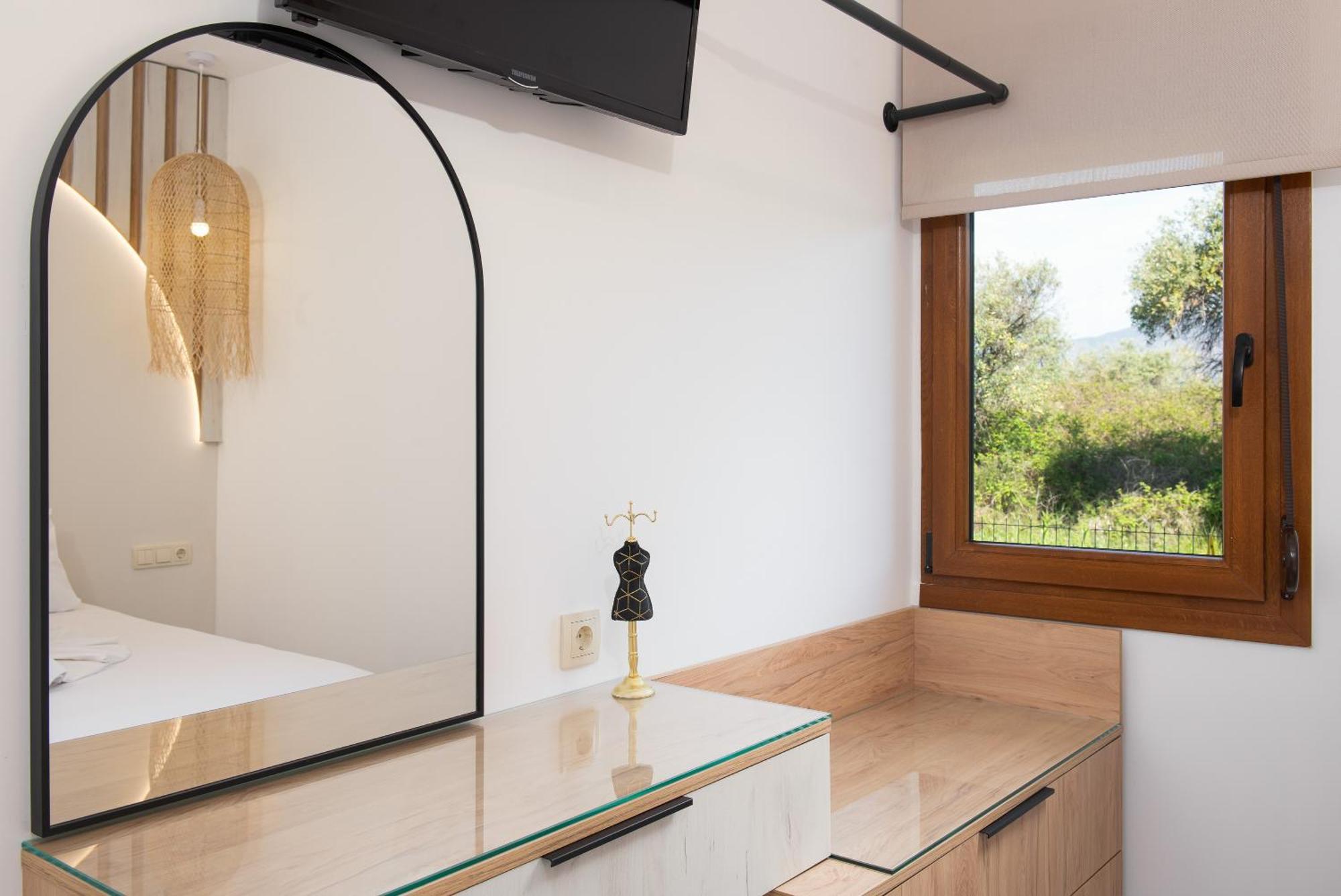 Olivento Beach Front Suites 포토스 외부 사진