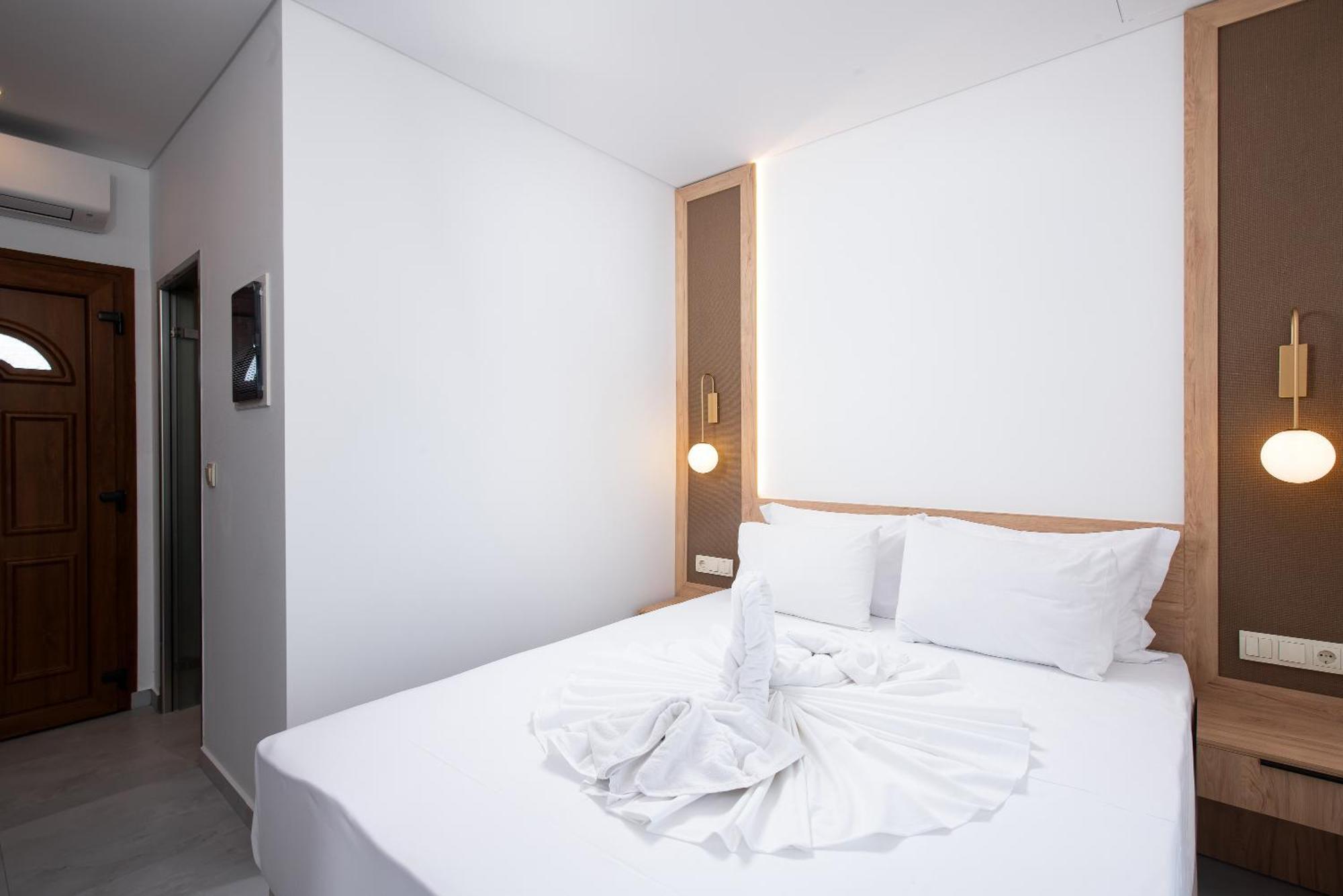 Olivento Beach Front Suites 포토스 외부 사진